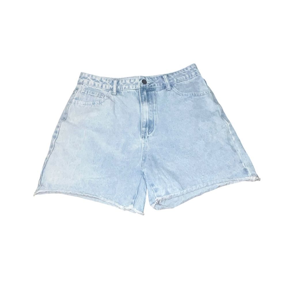 Light Wash Classic Denim Cutoff Shorts